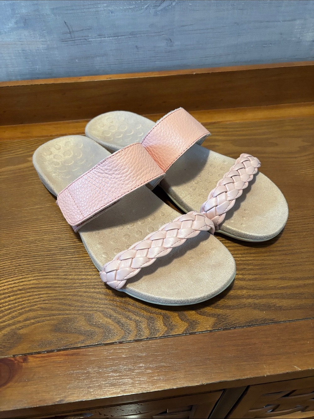 VIONIC SANDALS in Pale Pink Size 10